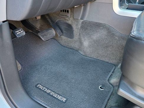 Used 2012 Nissan Pathfinder Silver image 23