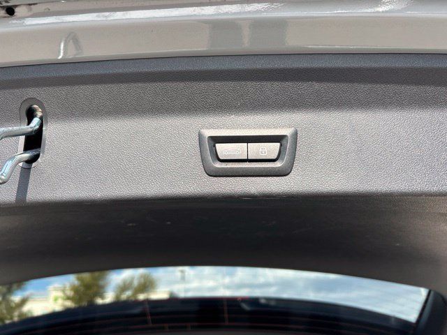 Used 2024 BMW X3 sDrive30i w/ Premium Package RWD image 11