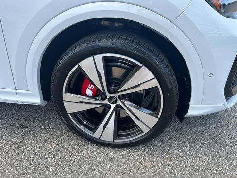 New 2025 Audi SQ5 Premium Plus image 25