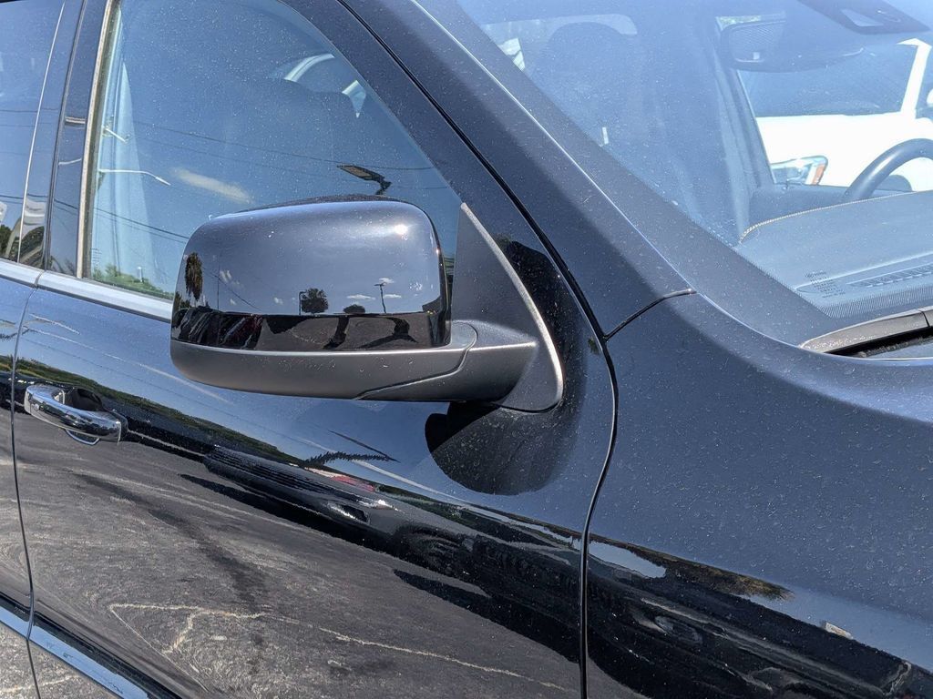 Used 2023 Dodge Durango R/T RWD image 10