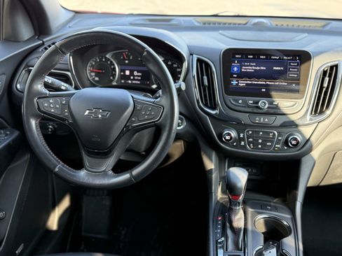 Used 2022 Chevrolet Equinox RS w/ RS Leather Package image 14