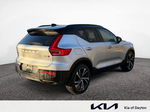Used 2019 Volvo XC40 T5 R-Design image 5