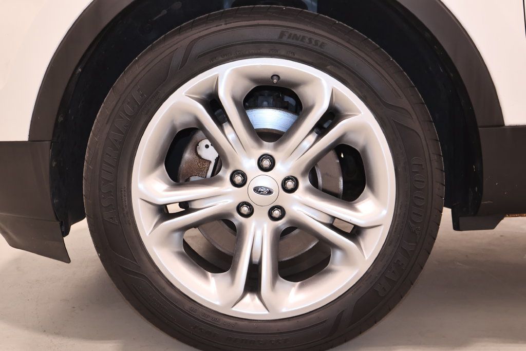 Used 2014 Ford Explorer Limited w/ Equipment Group 301A AWD/4WD image 46