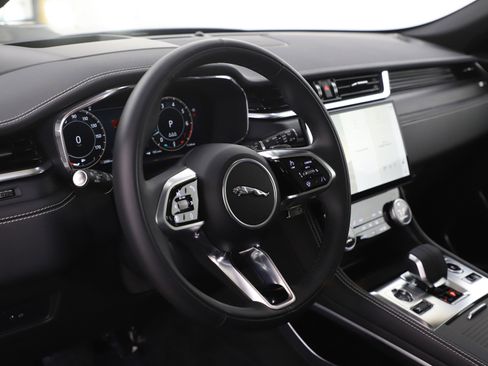 Used 2025 Jaguar F-PACE R-Dynamic S image 22