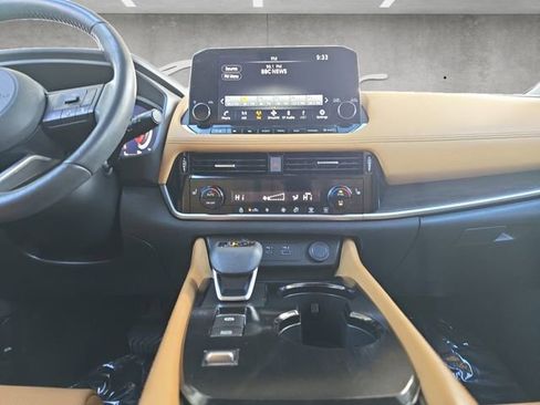 Certified 2023 Nissan Rogue Platinum image 3