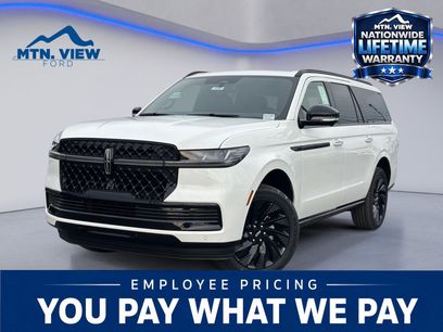 New 2026 Lincoln Navigator L Reserve w/ Jet Appearance Package