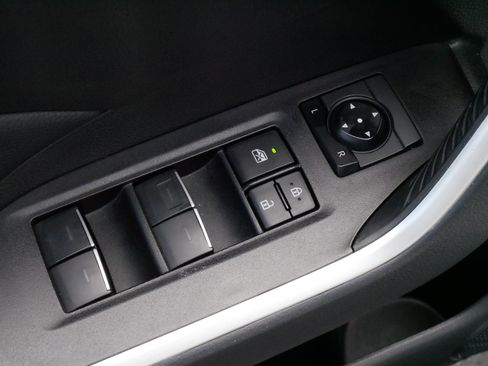 Certified 2025 Toyota RAV4 XLE AWD/4WD image 19