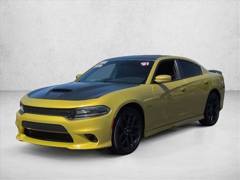 Used 2021 Dodge Charger R/T w/ Harman/Kardon Audio Group RWD image 4