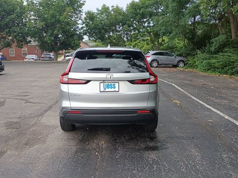 Used 2025 Honda CR-V EX image 4