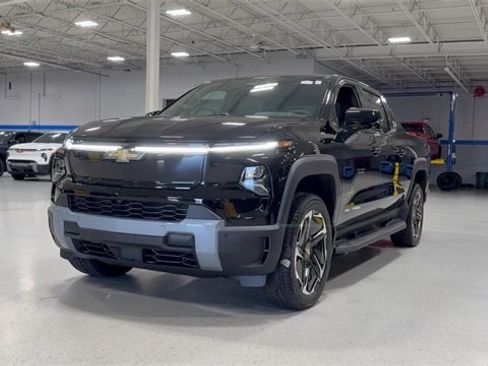 New 2026 Chevrolet Silverado EV LT image 18