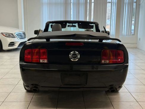 Used 2005 Ford Mustang GT RWD image 8