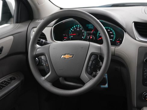 Used 2017 Chevrolet Traverse LS AWD/4WD image 15