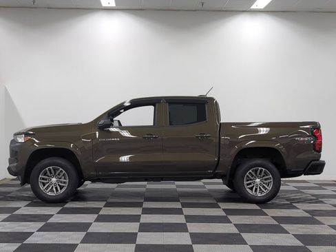 Used 2024 Chevrolet Colorado LT w/ LT Convenience Package AWD/4WD image 4