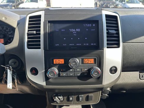Used 2013 Nissan Frontier SV AWD/4WD image 14