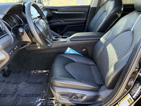 Used 2024 Toyota Camry SE image 17