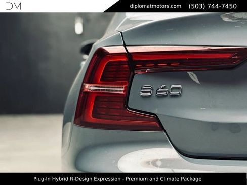 Used 2022 Volvo S60 T8 R-Design Expression w/ Premium Package AWD/4WD image 15