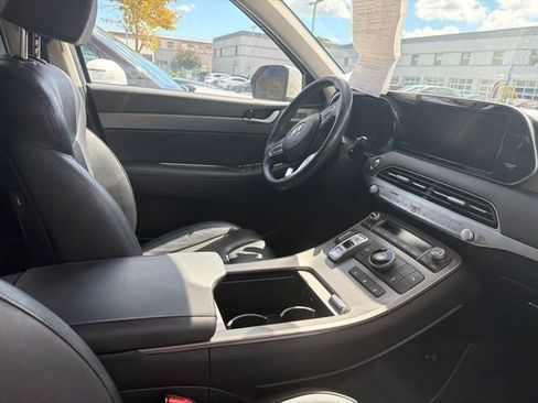 Used 2022 Hyundai Palisade SEL w/ 8P Bench Seat Package FWD image 16