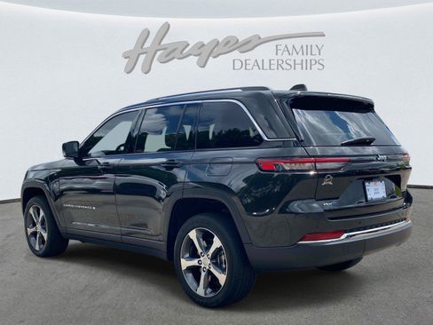 Used 2023 Jeep Grand Cherokee 4WD 4xe image 8