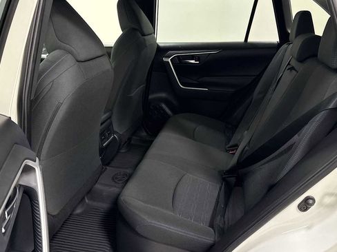 Certified 2022 Toyota RAV4 SE image 23