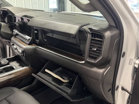 Used 2024 GMC Sierra 1500 Elevation w/ Elevation Premium Package AWD/4WD image 22