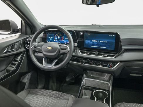 Used 2025 Chevrolet Equinox LT w/ Safety and Technology Package AWD/4WD image 27