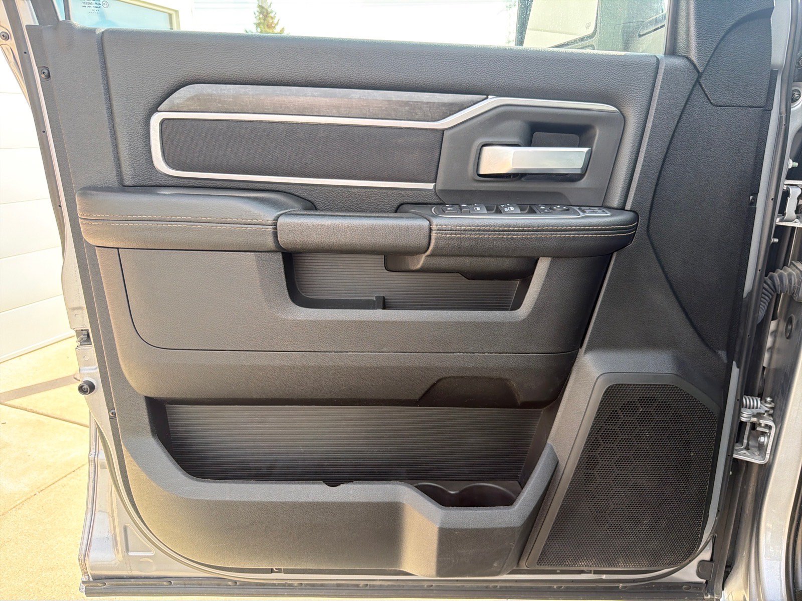 Used 2024 RAM 3500 Big Horn AWD/4WD image 10