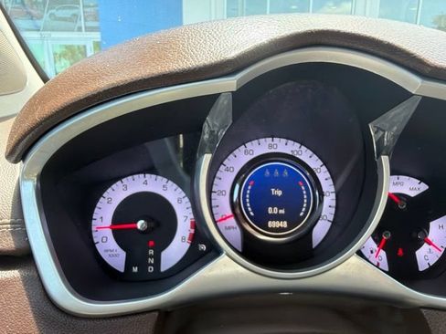 Used 2011 Cadillac SRX Luxury FWD image 13