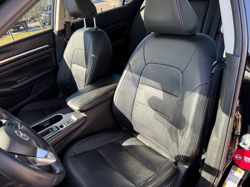 Used 2019 Nissan Altima 2.0 Edition One image 12