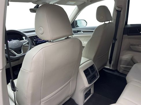 Used 2023 Volkswagen Atlas SE w/ Panoramic Sunroof Package image 34