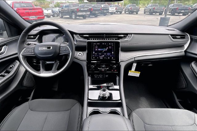 New 2026 Jeep Grand Cherokee Laredo X AWD/4WD image 5