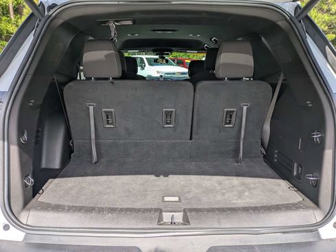 Used 2023 Chevrolet Traverse LT AWD/4WD image 13