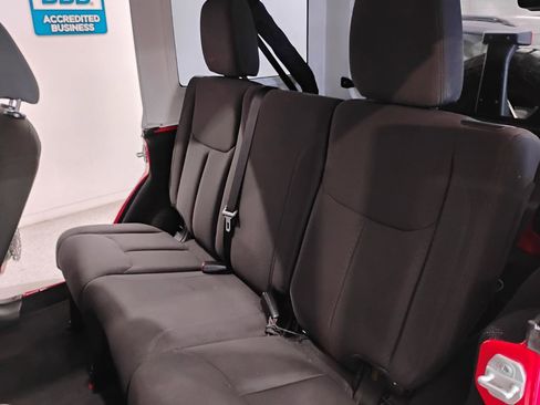 Used 2015 Jeep Wrangler Unlimited Sport w/ Connectivity Group AWD/4WD image 36