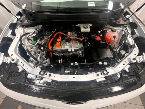 Used 2025 Chevrolet Equinox EV LT image 30