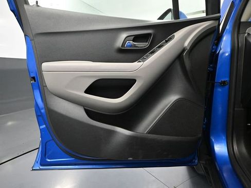 Used 2016 Chevrolet Trax LS w/ LPO, Protection Package image 17
