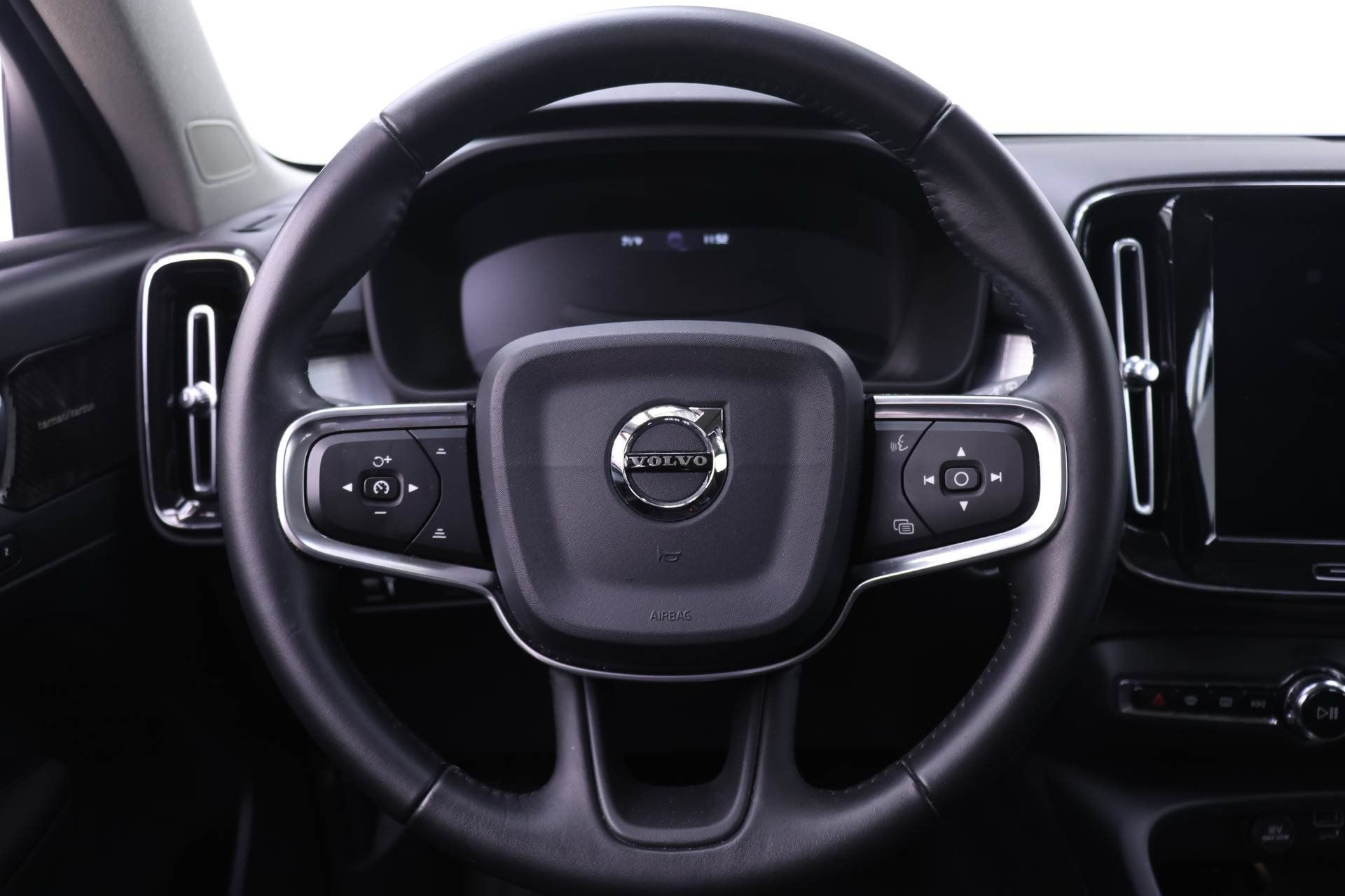 Used 2019 Volvo XC40 T5 Momentum AWD/4WD image 18