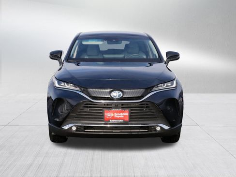 Used 2024 Toyota Venza Limited image 2