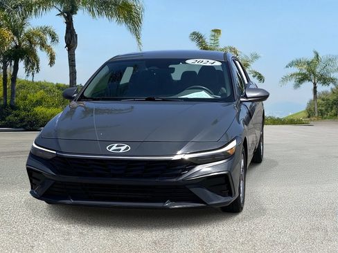 Used 2024 Hyundai Elantra SEL FWD image 7