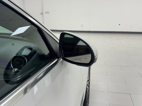 Used 2024 Mercedes-Benz C 300 4MATIC Sedan image 35