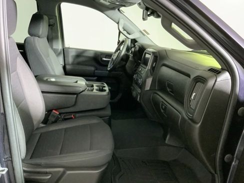 Used 2024 Chevrolet Silverado 2500 Custom w/ Custom Value Package image 32