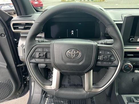 New 2026 Toyota Tacoma TRD Off-Road AWD/4WD image 18