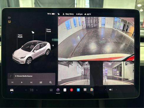 Used 2021 Tesla Model Y Long Range image 30