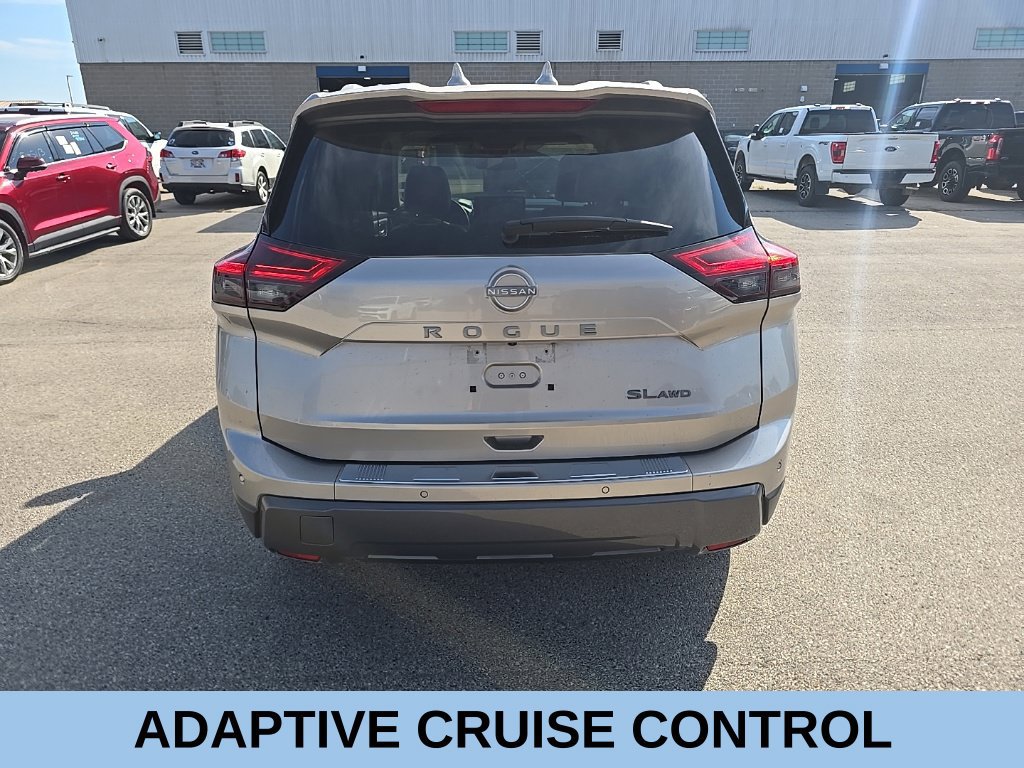 Used 2025 Nissan Rogue SL w/ Tech Package AWD/4WD image 5