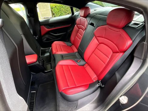 Used 2023 Porsche Taycan image 20