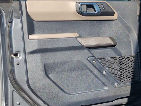 Used 2023 Ford Bronco Wildtrak image 15