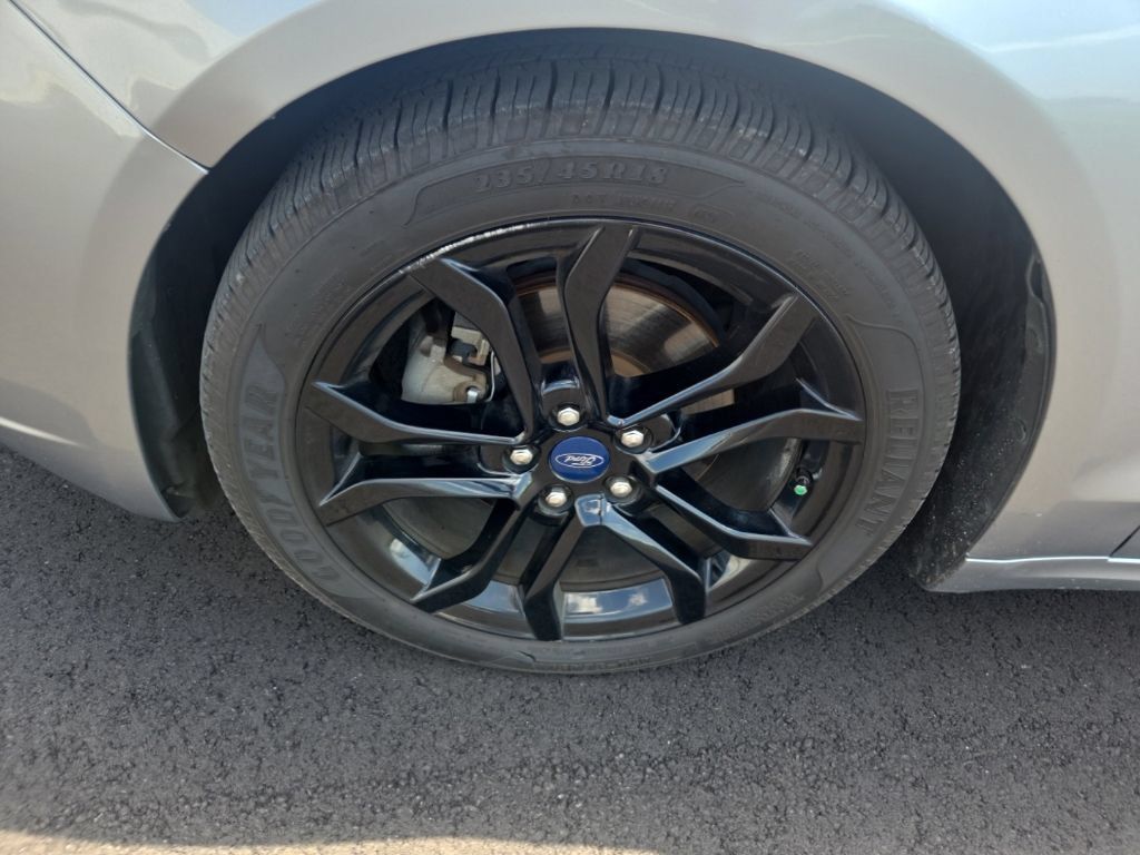 Used 2020 Ford Fusion SE w/ Equipment Group 151A FWD image 21