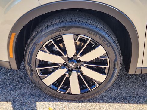 New 2025 Mitsubishi Outlander SE image 7