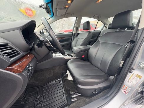 Used 2013 Subaru Legacy 2.5i Limited image 2
