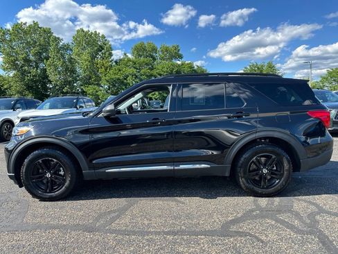 Used 2021 Ford Explorer XLT w/ Equipment Group 202A AWD/4WD image 10