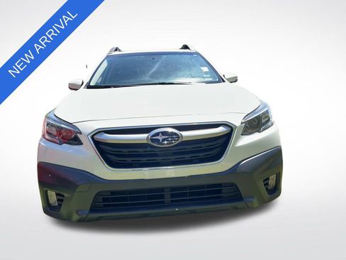 Used 2021 Subaru Outback Premium image 6