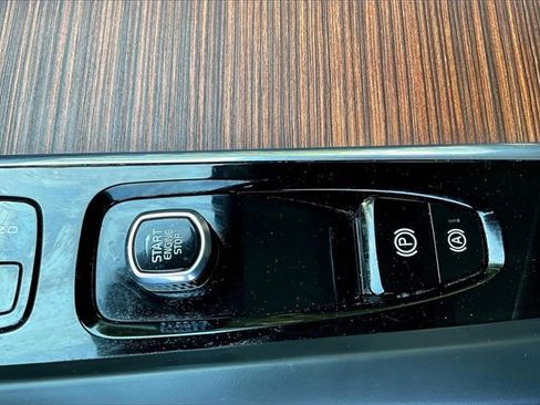 Certified 2023 Volvo XC60 B6 Ultimate image 31